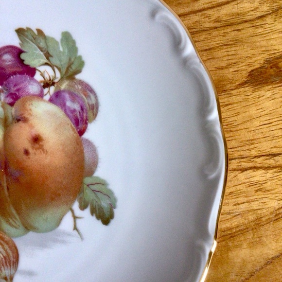 Vintage Bavaria Schumann Arzberg Fruit Motif Porcelain Plates - Set of 2 - Picture 9 of 11